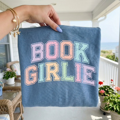 Book Girlie T-Shirt